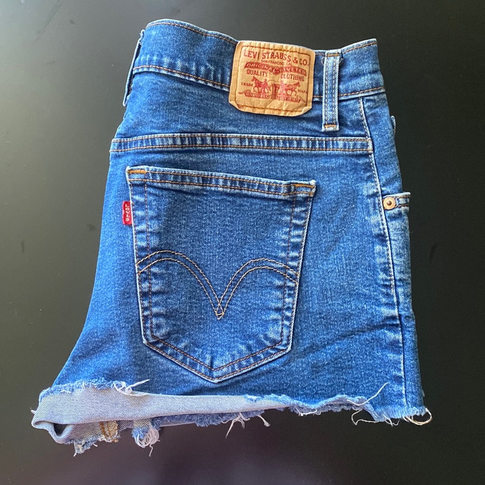 Levi’s Cutoff Shorts